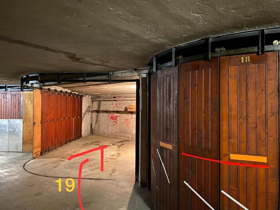Le Jane : Centre Ville, Garage, Balcon Annecy Exterior photo